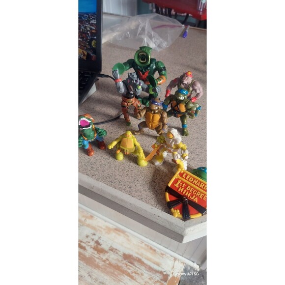 Teenage MUTANT Ninja TuRTLES action figures lot of 9 - Picture 10 of 10